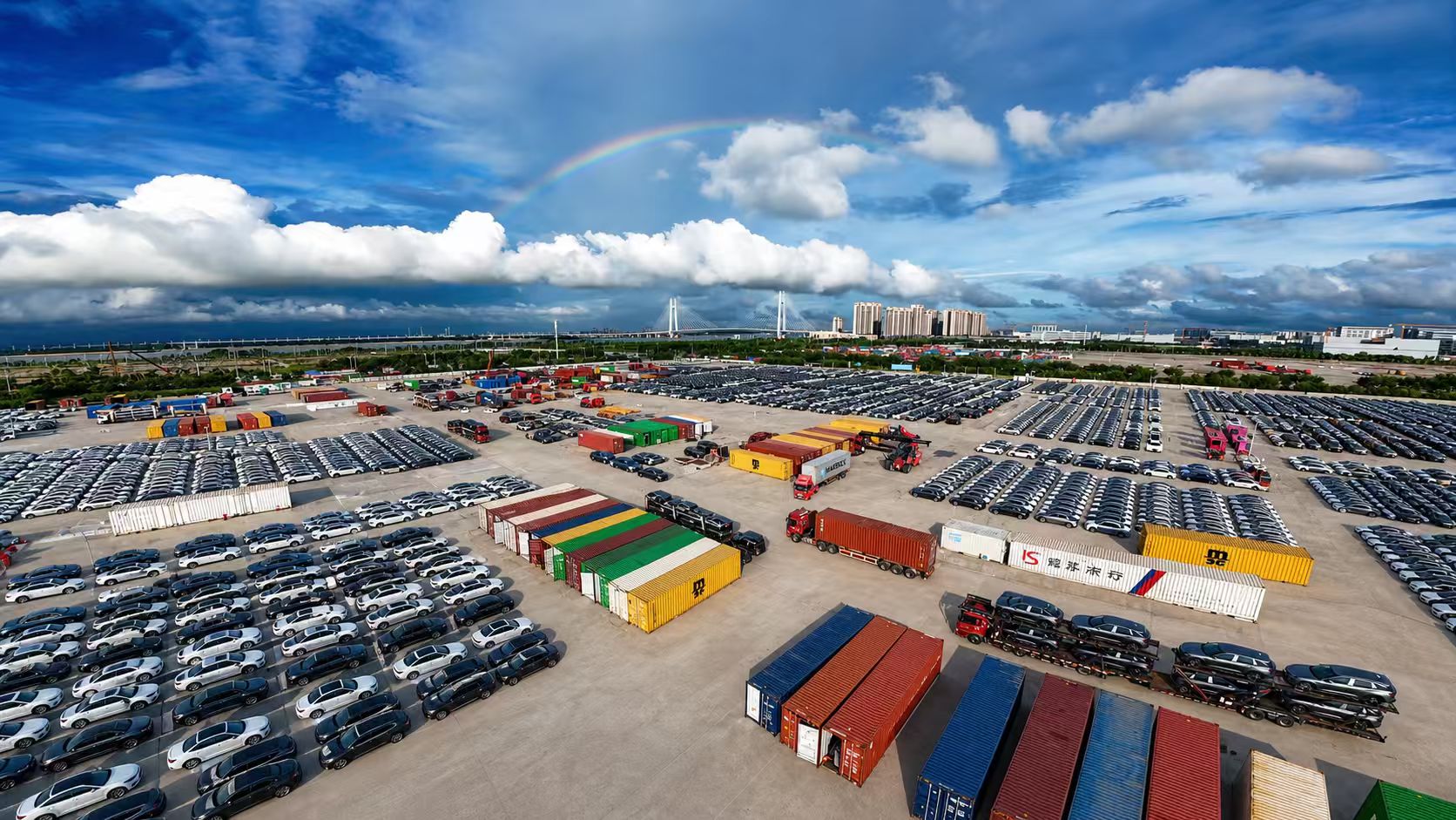 Vehicles at the WanLiu Nansha vehicle yard